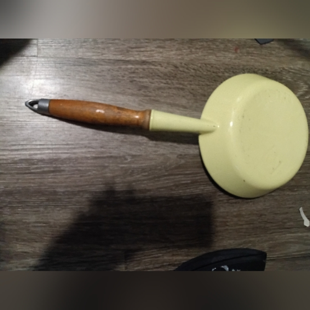 Vintage Le Creuset Yellow Enameled Cast Iron Pan 1960's-1970's - Picture 5 of 13